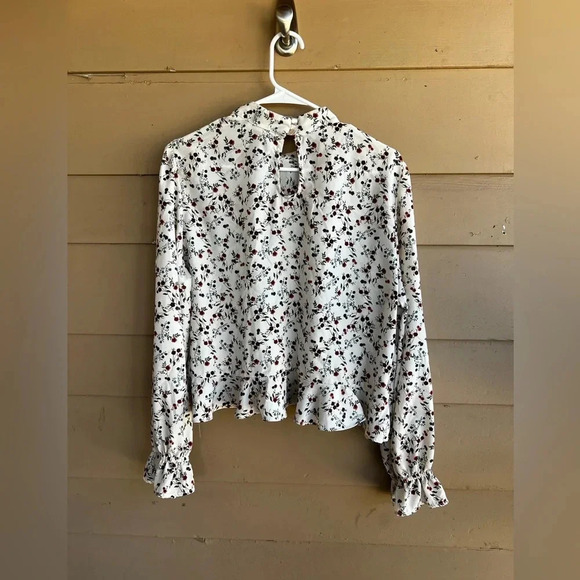 Abound Floral Ruffle Long Sleeve Blouse - Size Large - Picture 3 of 3